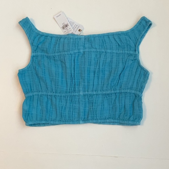 American Eagle Outfitters Tops - American Eagle Cropped Top